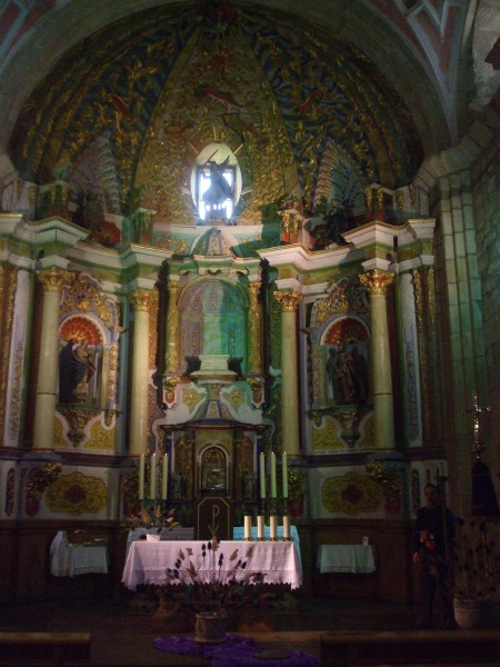 Archivo:Altar Mayor de S. Martín.JPG