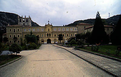 Archivo:Monasterio.jpg
