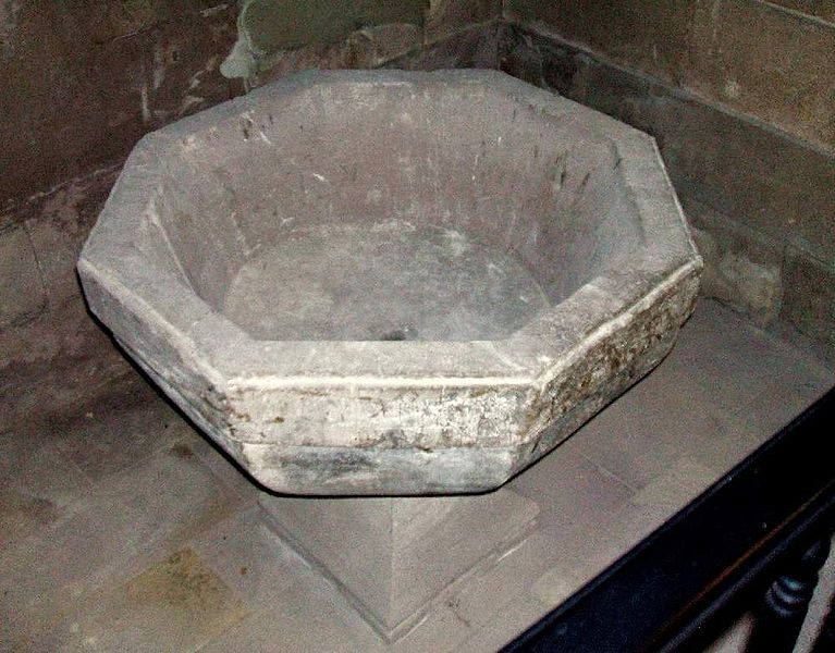 Archivo:Miranda de Ebro - Iglesia del Espiritu Santo 15.jpg