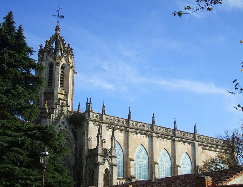 Archivo:Burgos - Iglesia de las Salesas 2.jpg