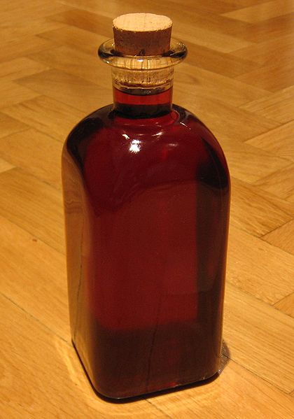 Archivo:Patxaran casero.jpg