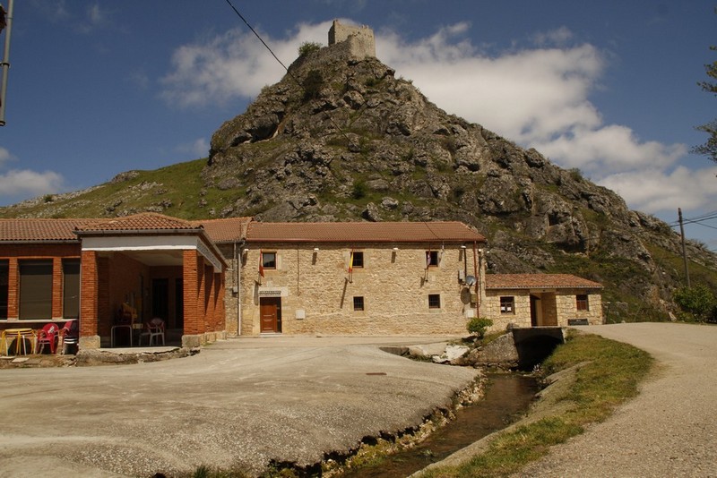 Archivo:Urbel del castillo05.jpg