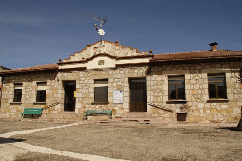 Archivo:Navas del pinar06.jpg