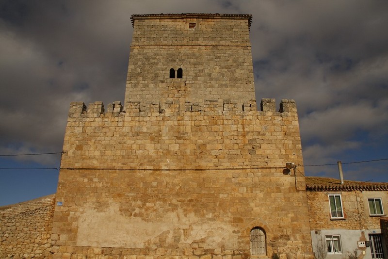 Archivo:Torrecitores del enebral05.jpg