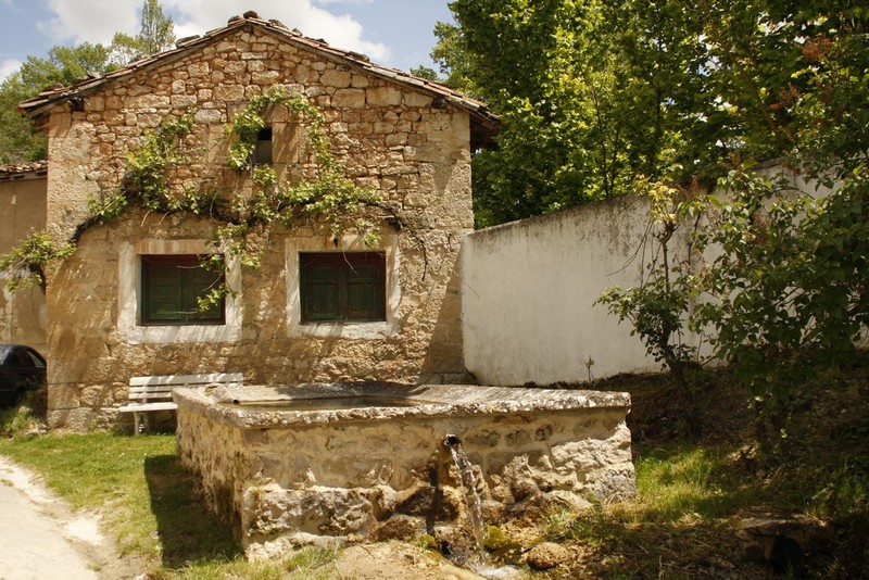 Archivo:Cueva de manzanedo04.jpg