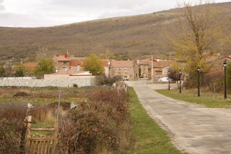 Archivo:Villamiel de la sierra06.jpg