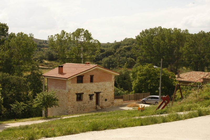 Archivo:Quintanilla de los adrianos03.jpg