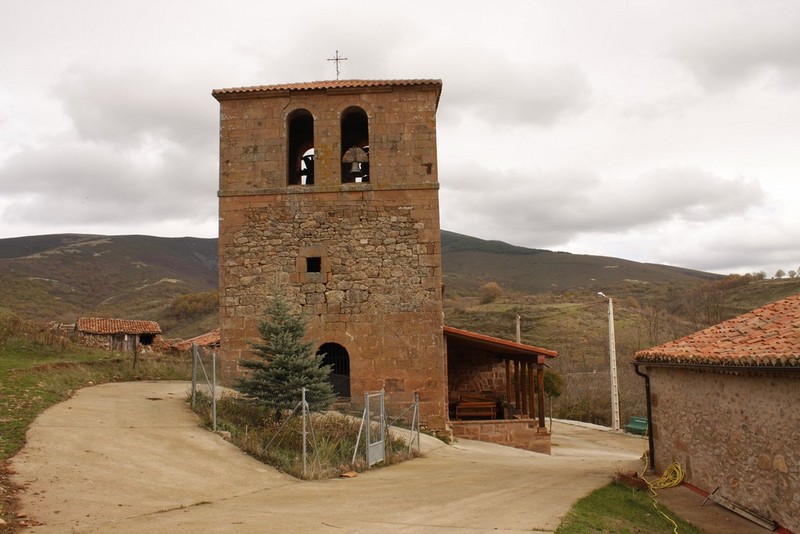 Archivo:Tinieblas de la sierra07.jpg