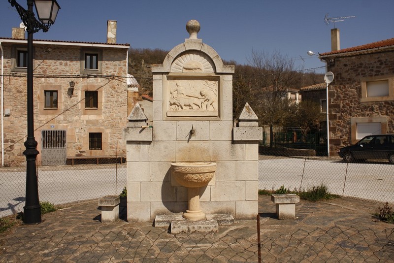 Archivo:Pinilla de los moros01.jpg