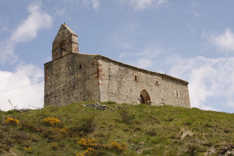 Archivo:Cuevas de amaya01.jpg