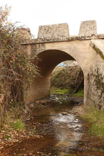 Archivo:Tinieblas de la sierra02.jpg