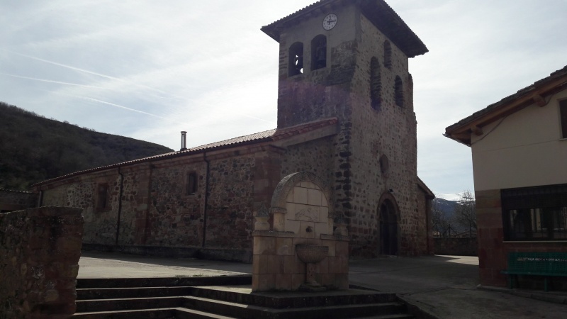 Archivo:SantaCruzdelValleUrbion1.jpg