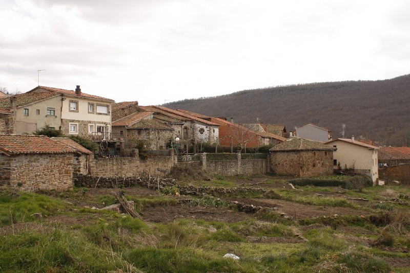 Archivo:Monasterio de la sierra06.jpg